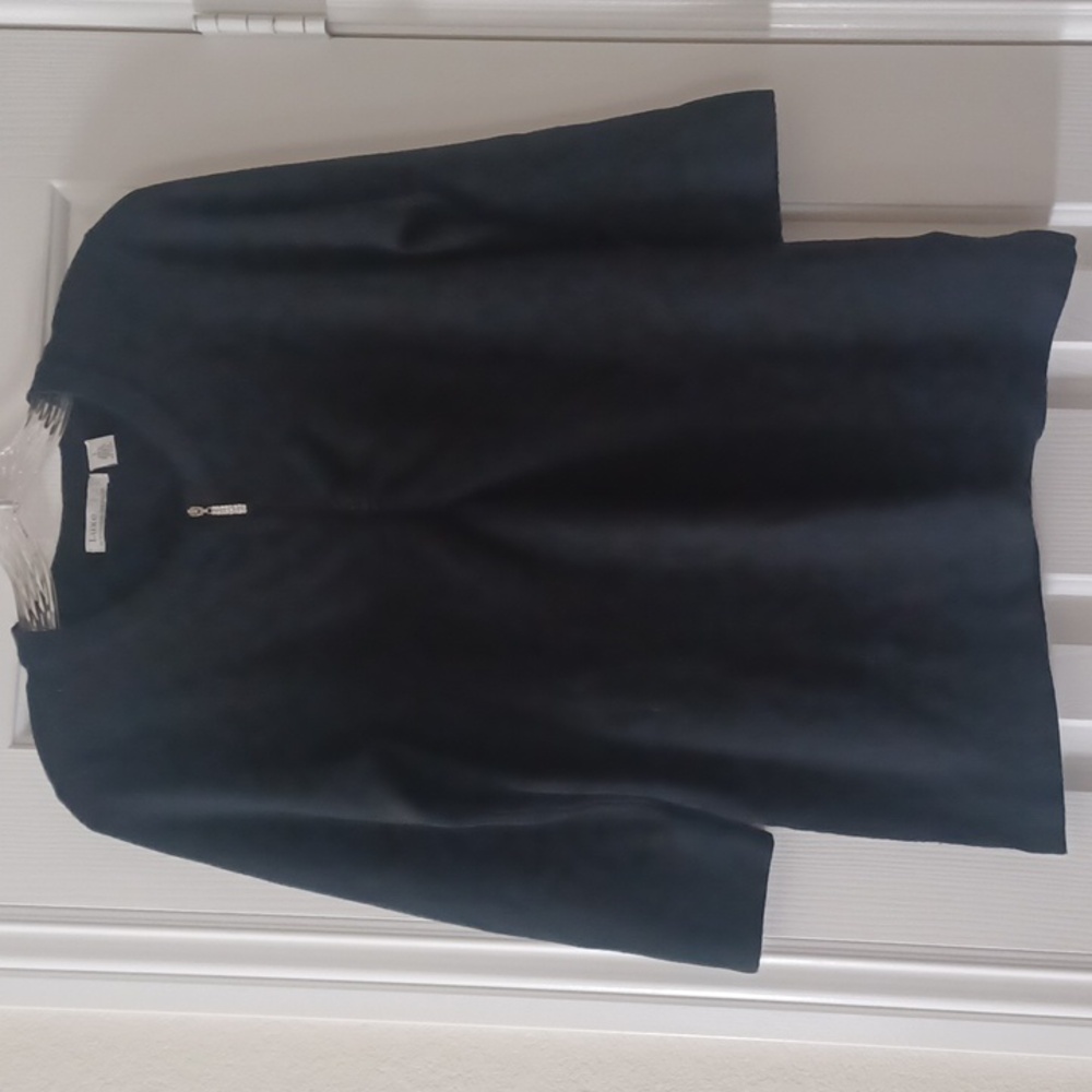 *Black Sweater Top LRG